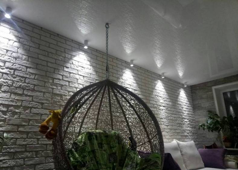 натяжна стеля 