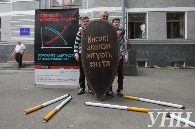 У Києві провели акцію з нагоди Всесвітнього дня без тютюну (Фоторепортаж) — фото 8