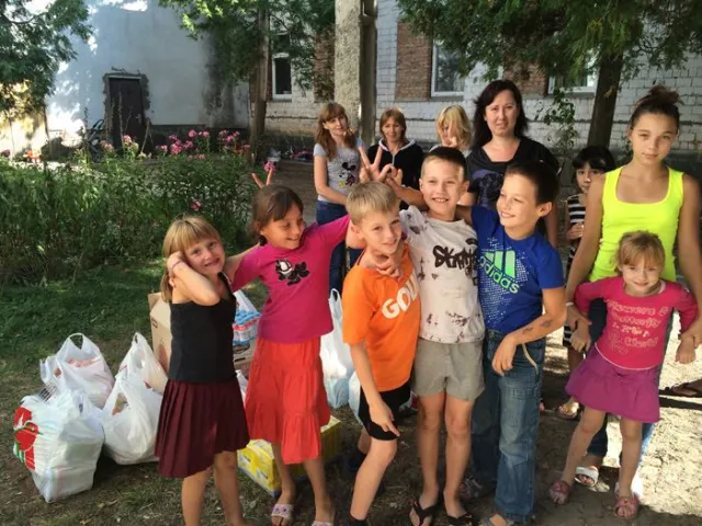 Лорак допомагає родинам зі Сходу України — фото 1