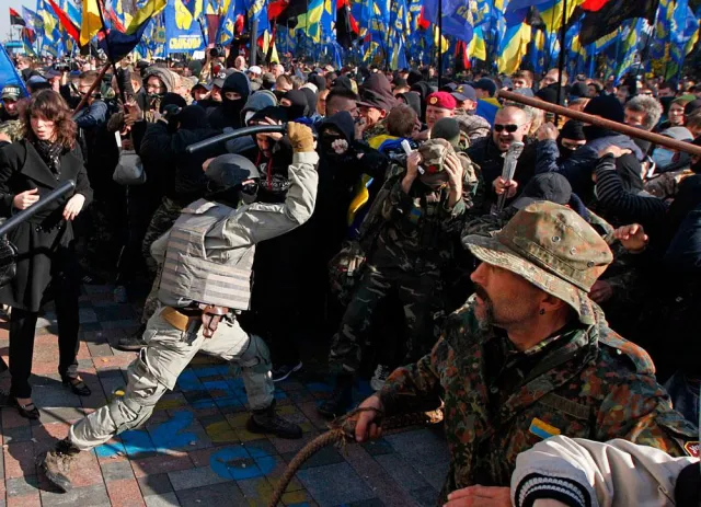 Що відбувалося під Верховною Радою (Фоторепортаж) — фото 3