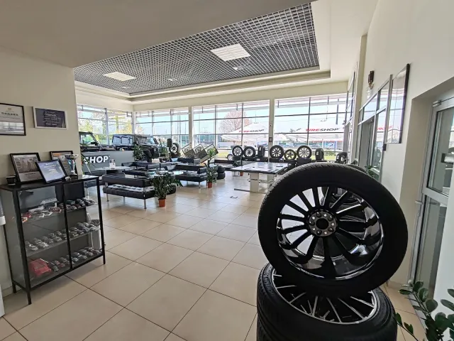 Шинний центр TIRESHOP — фото 2