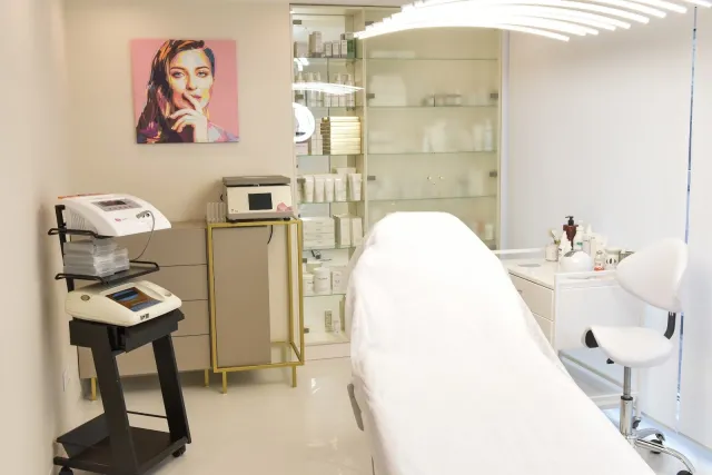 F.Zone Beauty Clinic — фото 2